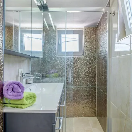 Appartamento In Arbanija With Terrace *